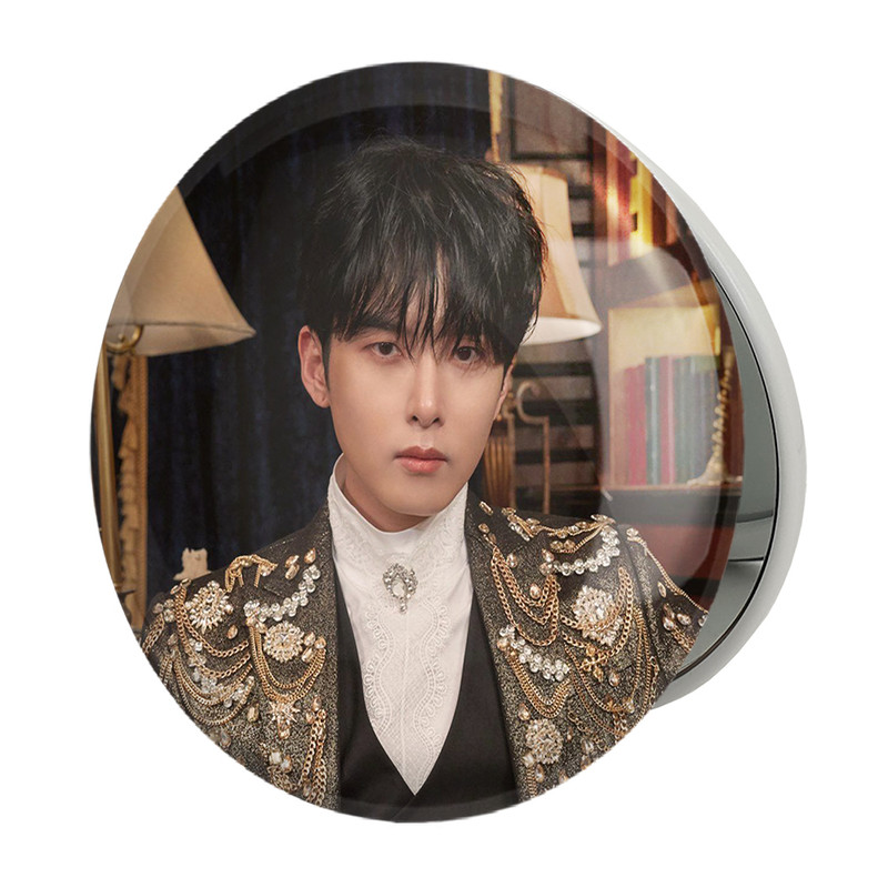 آینه جیبی خندالو طرح ریووک گروه سوپر جونیور Super Junior مدل تاشو کد 12195 