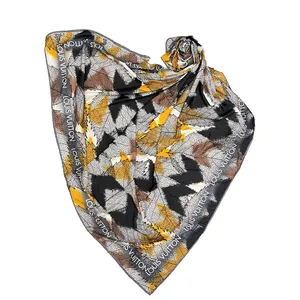 روسری زنانه مدل برگ قواره 140