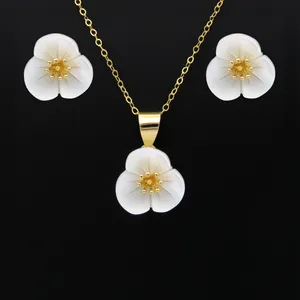 نیم ست طلا 18 عیار زنانه کاپانی مدل گل و صدف کد KS026