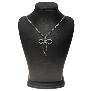 گردنبند زنانه مدل پاپیون 21