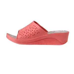 دمپایی زنانه شهپر مدل آسمان کد 030