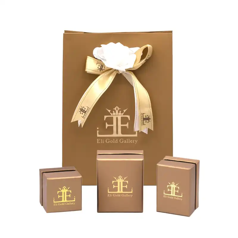 آویز گردنبند طلا 18 عیار بچگانه الی گلد گالری طرح لباس نوزادی