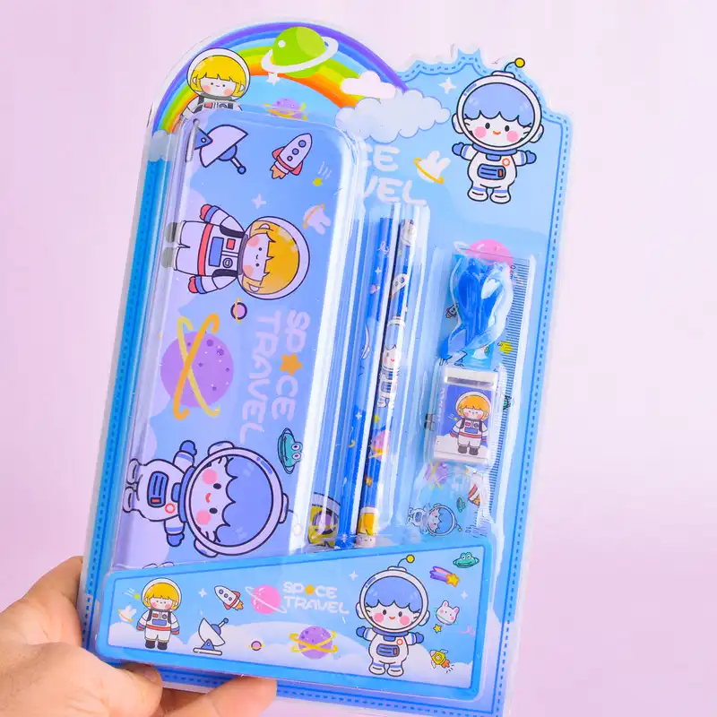 بسته لوازم تحریر مدل فضانورد مجموعه 7 عددی