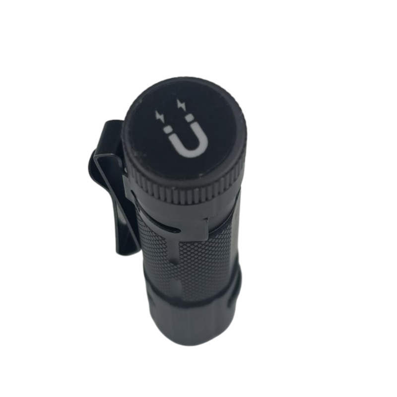 چراغ قوه دستی یئماو مدل YM-M52 رنگ نور مهتابی