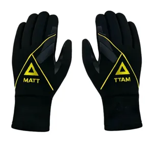 دستکش ورزشی مردانه مت مدل A900