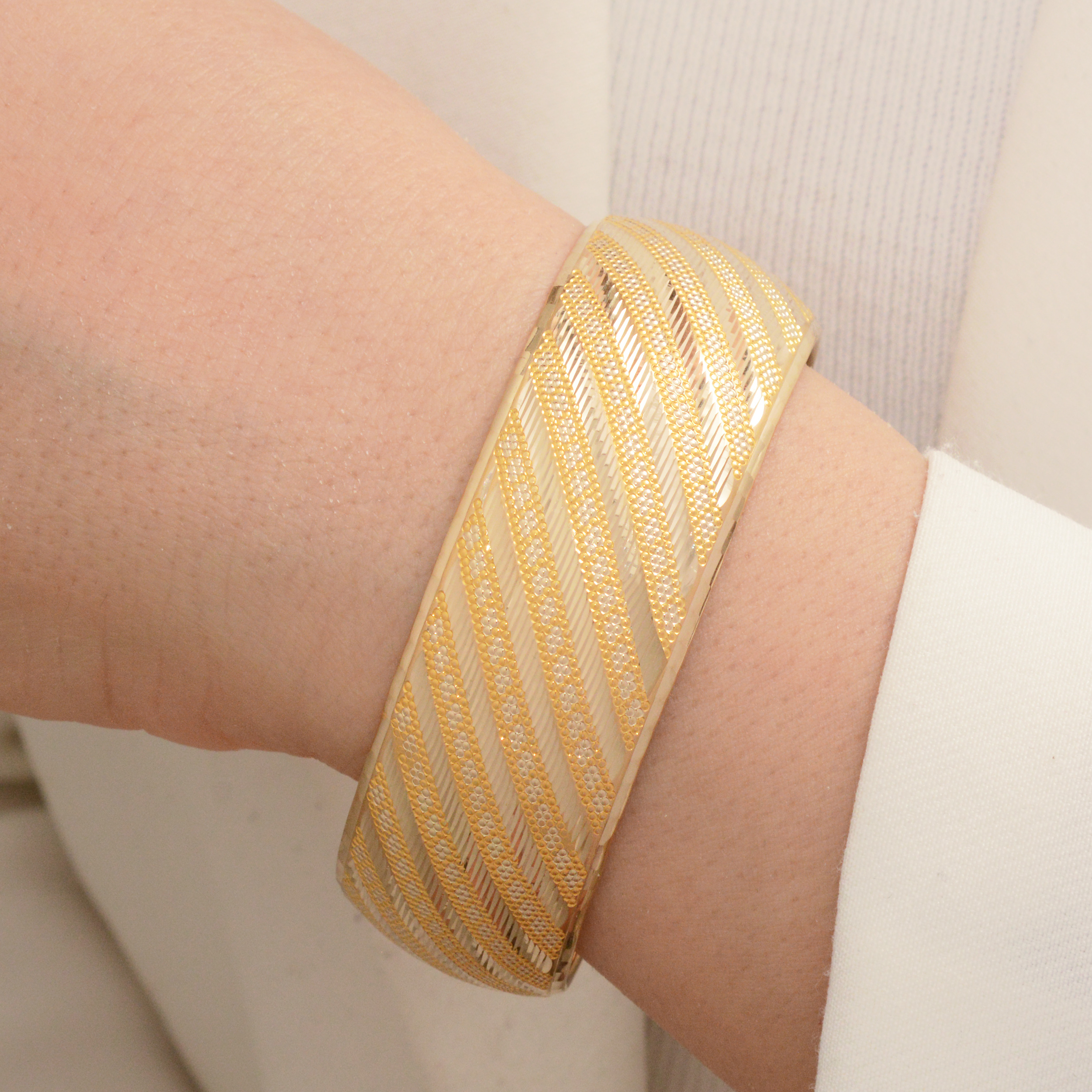 النگو طلا 18 عیار زنانه طلای مستجابی مدل مرسدس کد 3