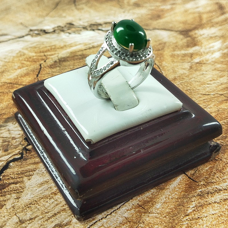 انگشتر نقره زنانه سلین کالا مدل عقیق یشم کد 56