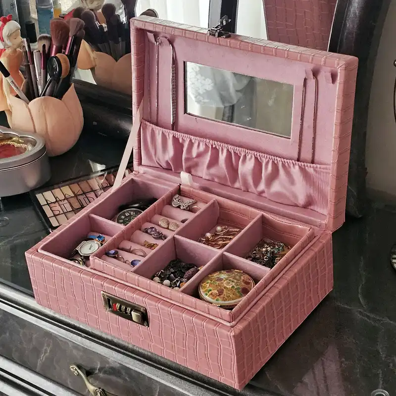 جعبه جواهرات مدل رمز دار کد G_Lnd_103