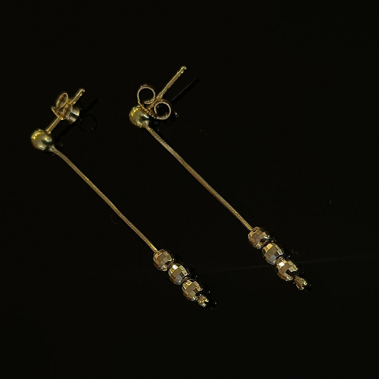 گوشواره طلا 18 عیار زنانه مدل G011 طرح زنجیر و گوی تراش