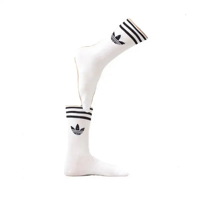 جوراب ورزشی زنانه مدل پاوین سه خط مجموعه 4 عددی