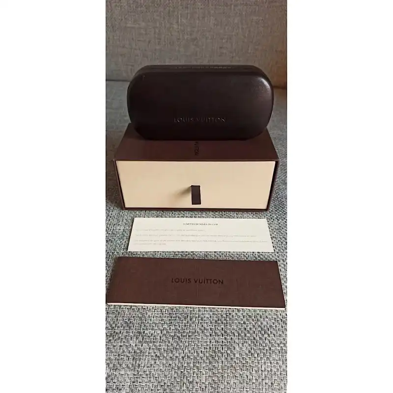 عینک آفتابی لویی ویتون مدل lv790