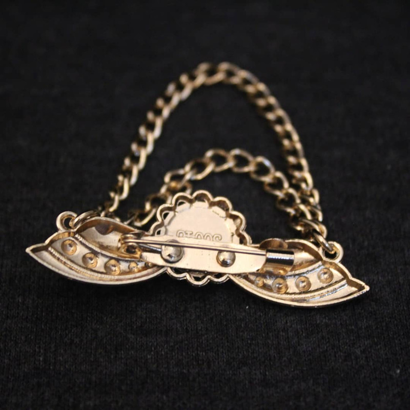 گل سینه زنانه کد Ki 13