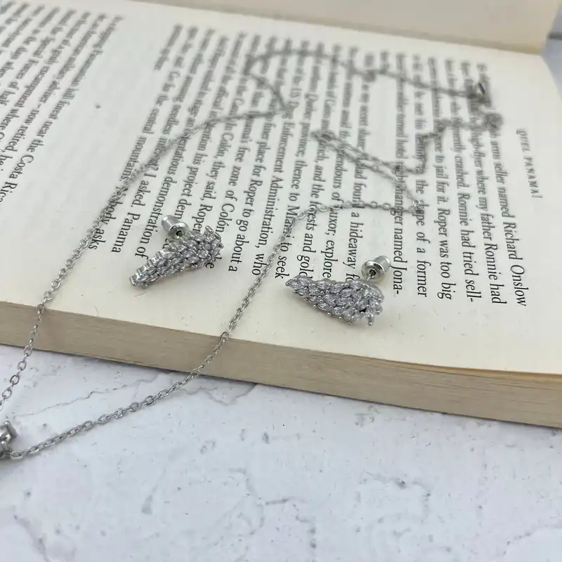 نیم ست زنانه مدل جواهری کد M4180