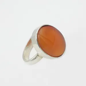 انگشتر نقره زنانه مدل عقیق یمنی کد 20434