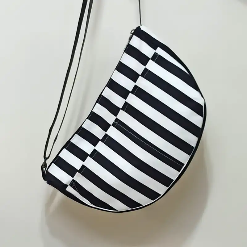 کیف دوشی زنانه مدل راندا راه راه