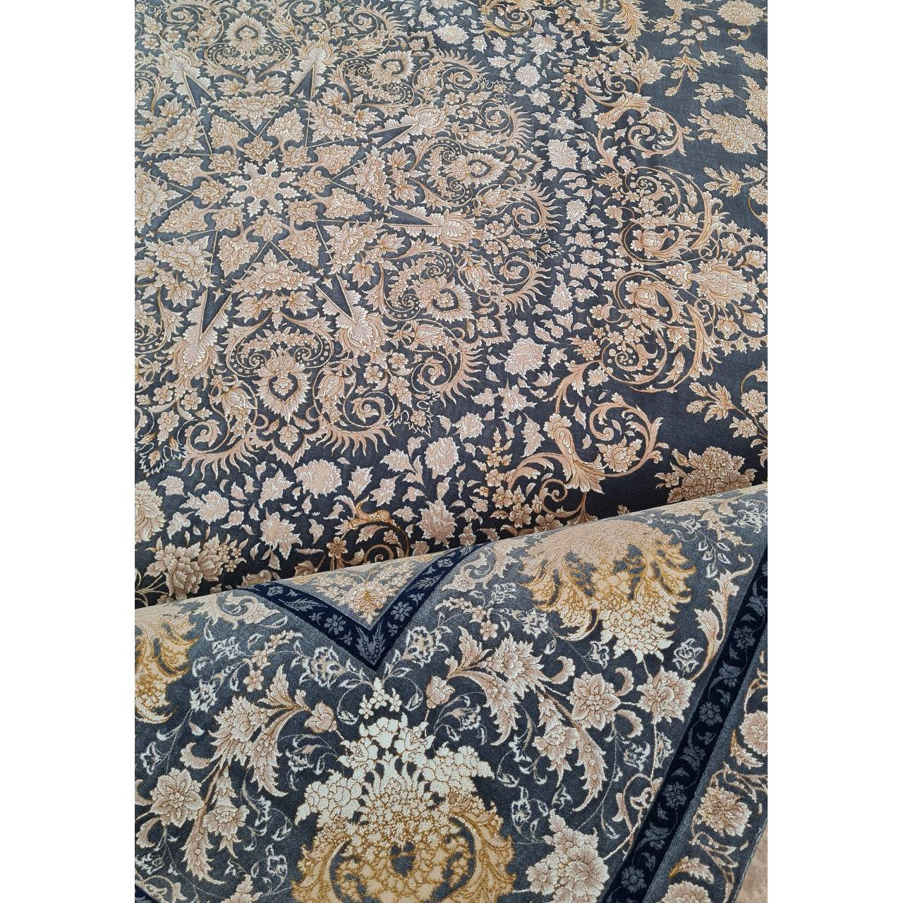 فرش ماشینی افرند کد 55022 زمینه دلفینی