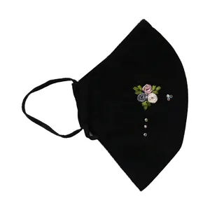 ماسک پارچه ای زنانه مدل M1015 ربان دوزی