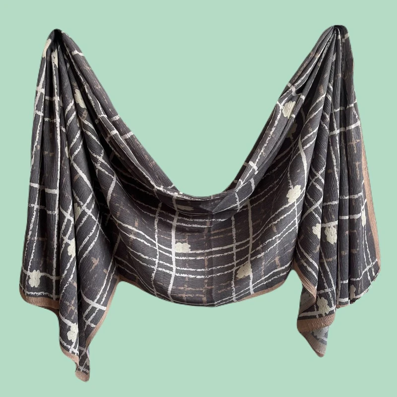 شال زنانه مدل پلیسه ریز راه راه کد 00109