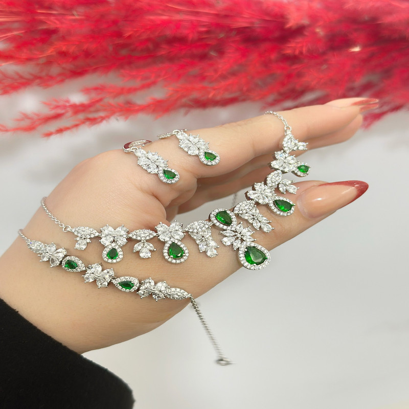 نیم ست نقره زنانه مدل نیرا
