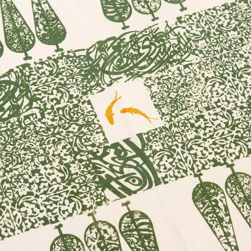 رومیزی چاپ دستی گدار مدل باغ کاشی