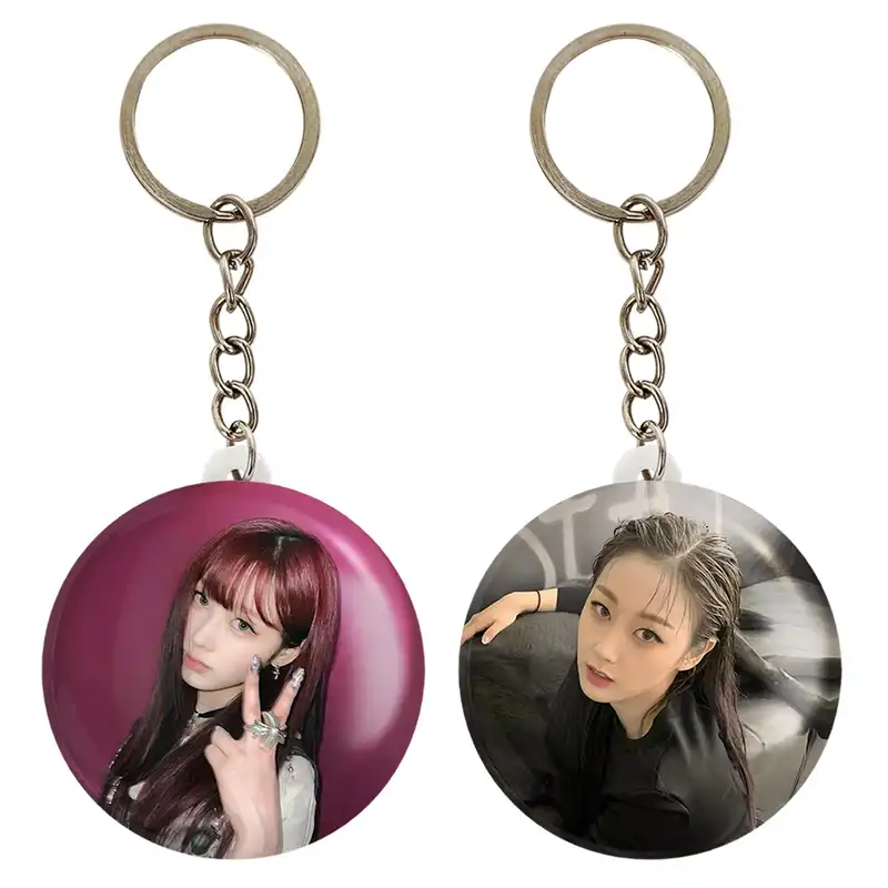 جاکلیدی خندالو مدل جیزل گروه گروه آسپا Aespa کد 1970519697 مجموعه 2 عددی