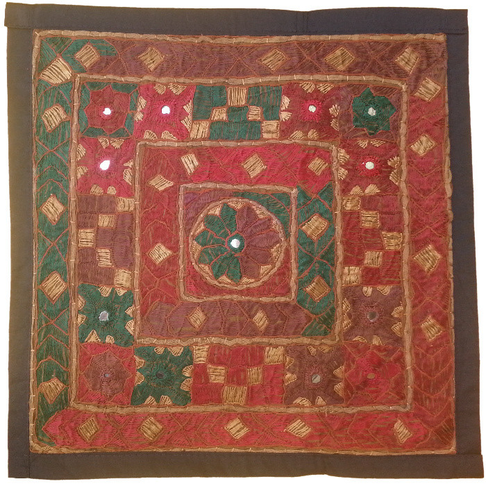 رومیزی سوزن دوزی مدل عسلی کد SOO66