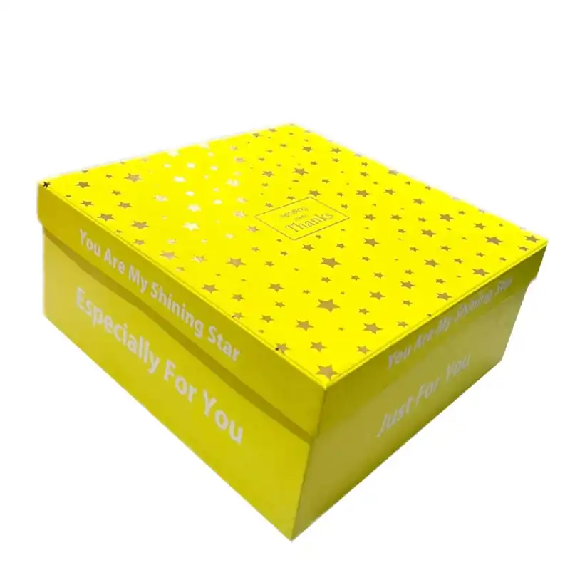 جعبه هدیه طرح ستاره طلاکوب مدل 27x27x12