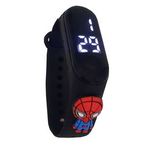 نقد و بررسی ساعت مچی دیجیتال مدل مرد عنکبوتی کد 05 توسط خریداران