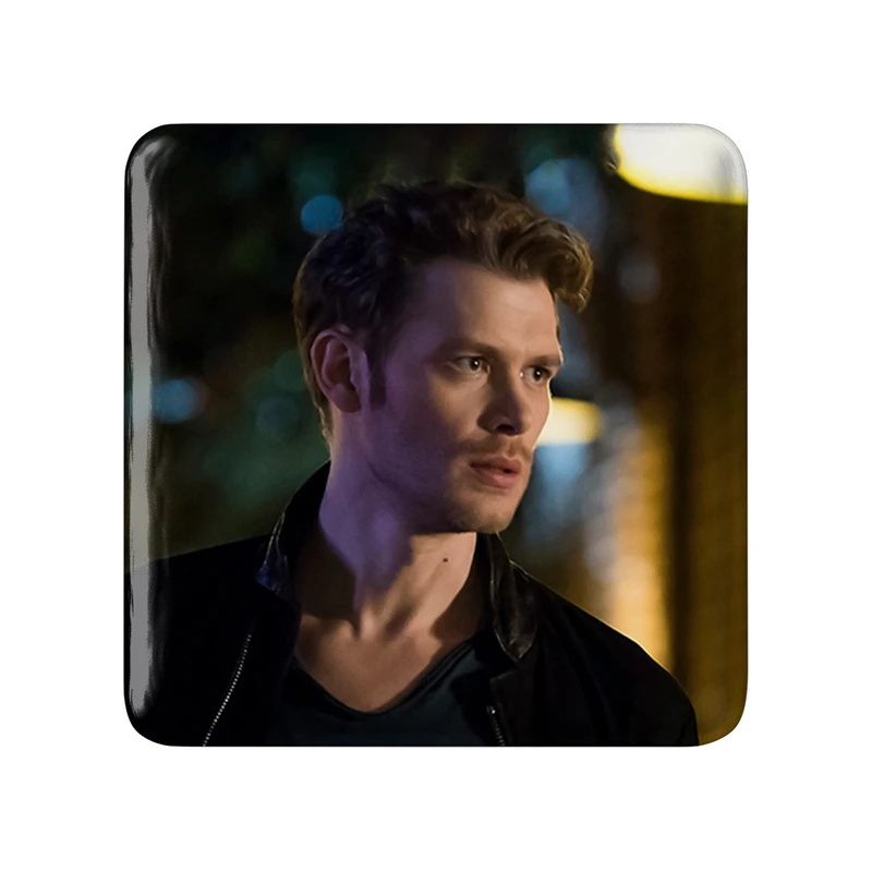 مگنت خندالو طرح اصیل ها The Originals  مدل مربعی کد 20318