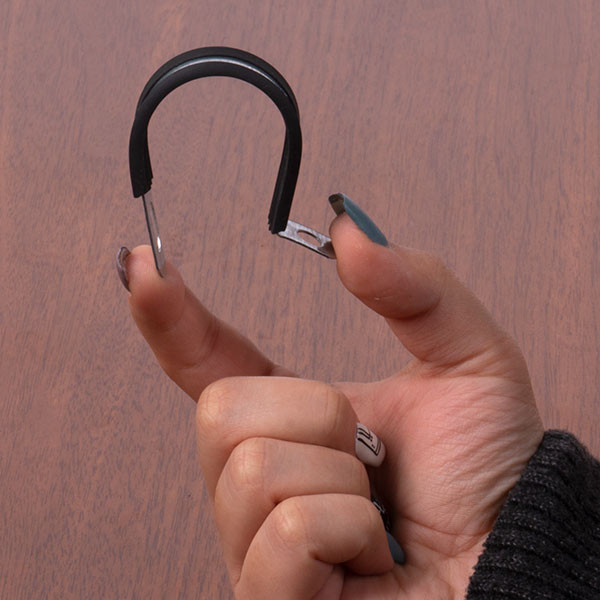 بست لوله مدل فلکسی کد 25 بسته 30 عددی بست لوله مدل فلکسی کد 25 بسته 30 عددی