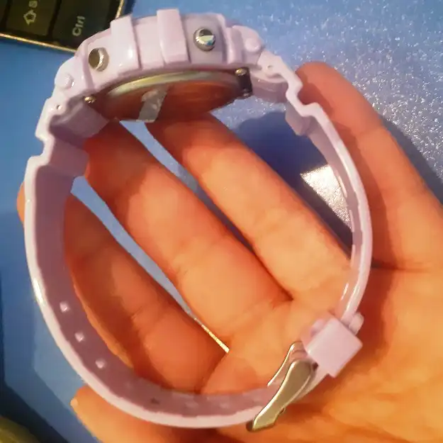 ساعت مچی دیجیتال دخترانه کیو اند کیو مدل G15A-004VY