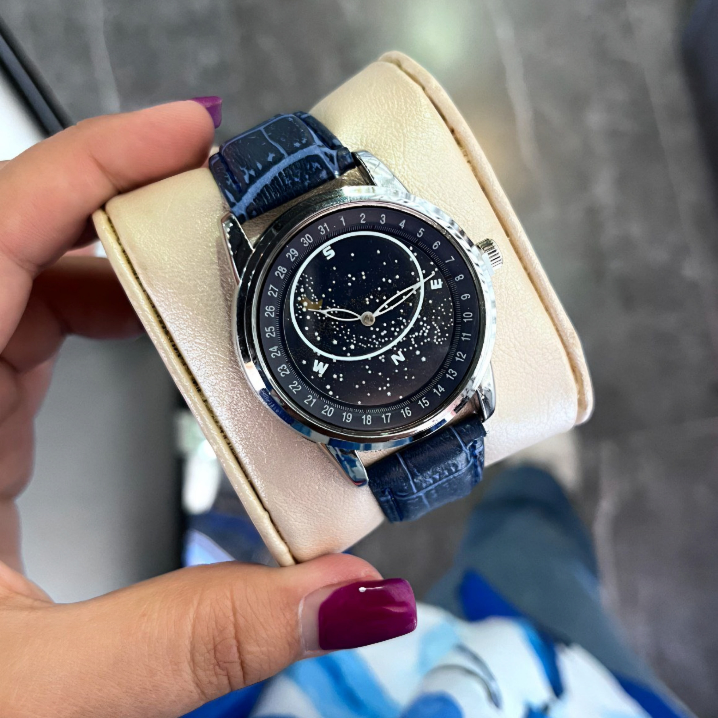 ساعت مچی عقربه‌ای مردانه مدل صفحه کهکشانی چرخان کد 1