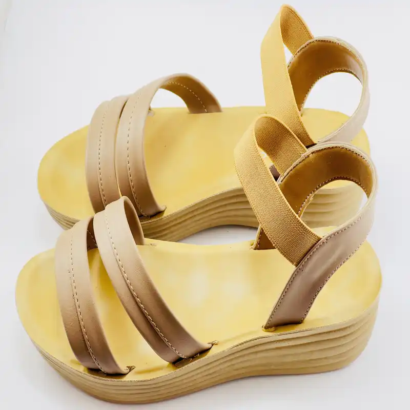 صندل زنانه مدل رکابدار چرمی