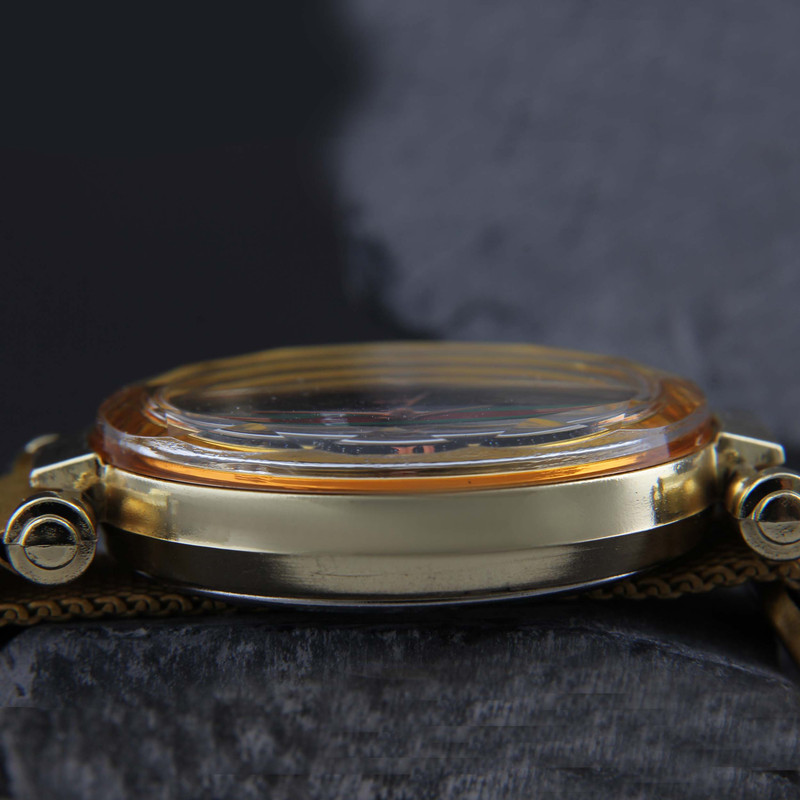 ساعت مچی عقربه ای زنانه مدل مدرن  بند استیل حصیری کد WHW_265