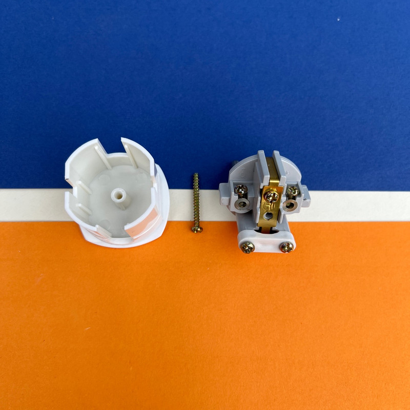 دوشاخه برق پایا مدل ارتدار