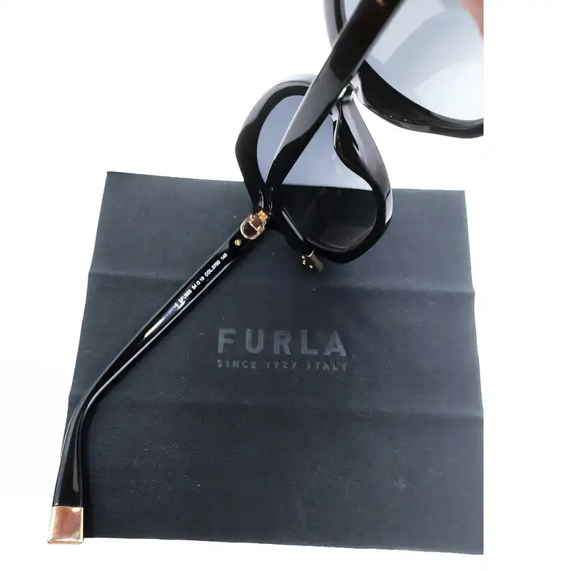 عینک آفتابی زنانه فورلا مدل SFU533