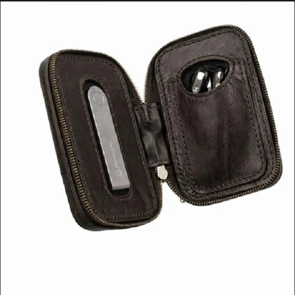 عکس شماره 2 : کیف پول سخت افزاری لجر مدل نانو اس پلاس به همراه کیف محافظ