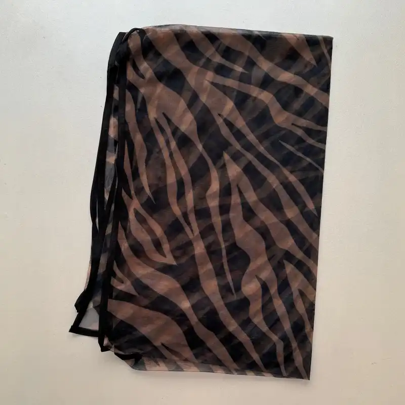 شال زنانه مدل توری گورخری زبرا تابستانی