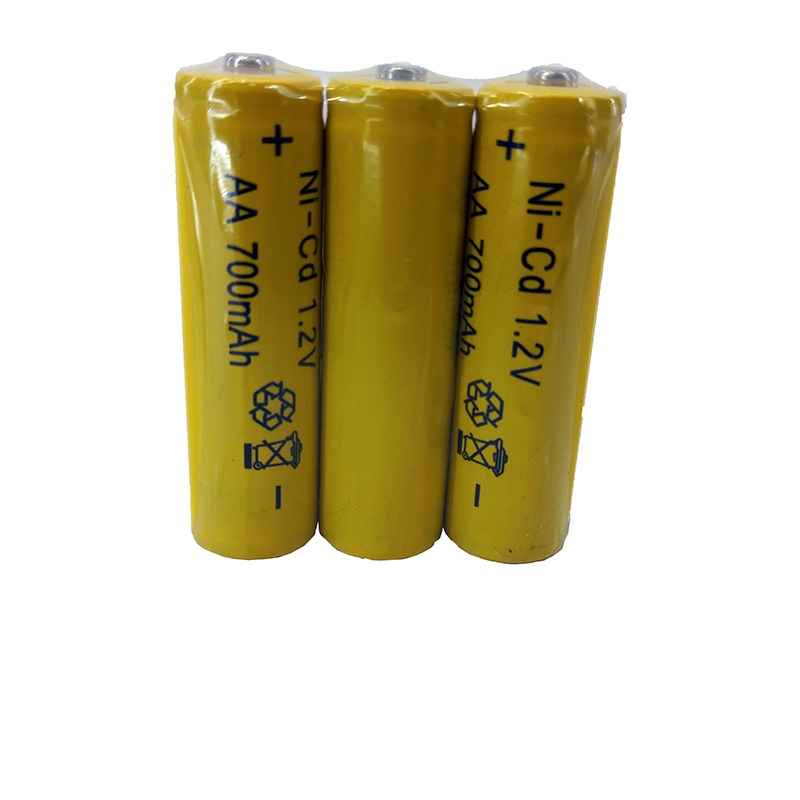 باتری قلمی قابل شارژ مدل Ni-Cd AA700mAh1.2V بسته 3 عددی