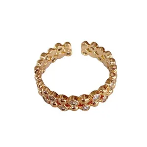 انگشتر زنانه ژوپینگ مدل دوردیفه نگینی تو‌پی