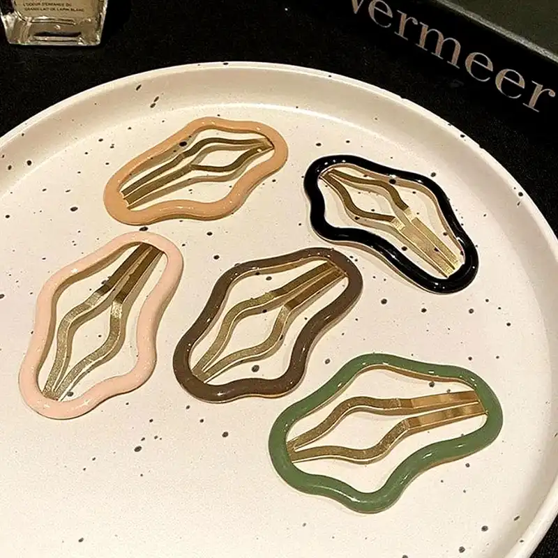 گیره مو زنانه مدل تق‌تقی منحنی بزرگ کد brg 814 بسته 2 عددی