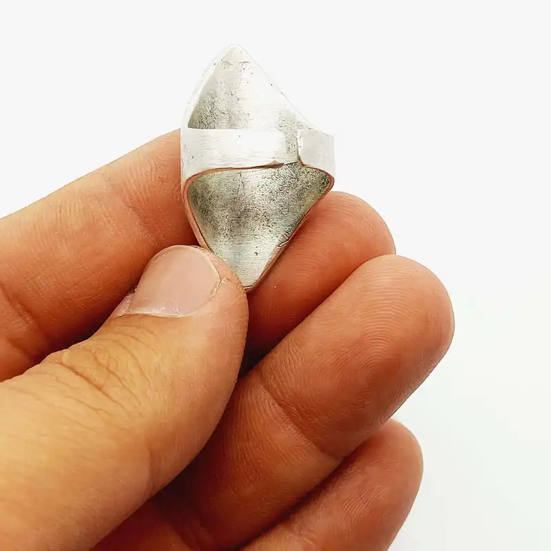 انگشتر مردانه مدل ورشو طرح گل چهار پر کد 549ANM