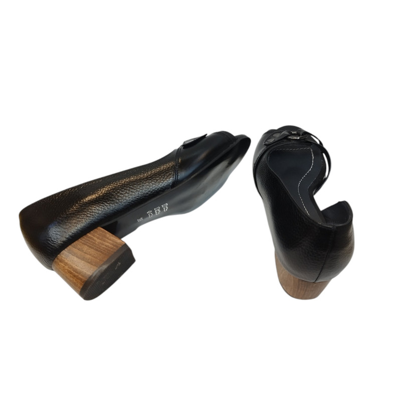 صندل زنانه مدل SZM 421 CHR چرم طبیعی رنگ مشکی