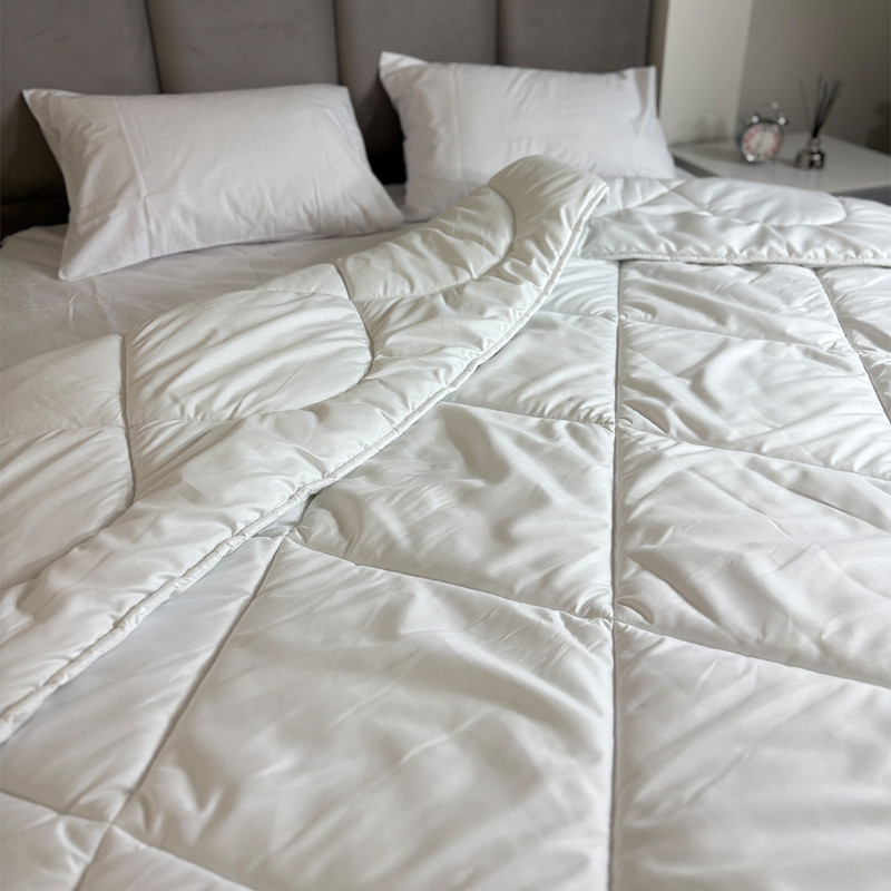 لحاف پرارین مدل لایت دونفره سایز 220x200 سانتی متر