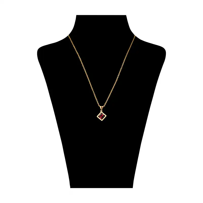 گردنبند طلا 18 عیار زنانه ناریا مدل مکعب رنگ قرمز