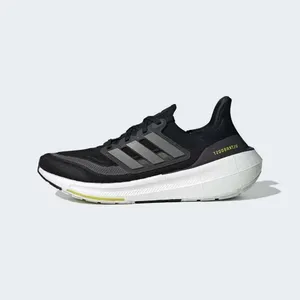 کفش پیاده روی مدل الترا بوست