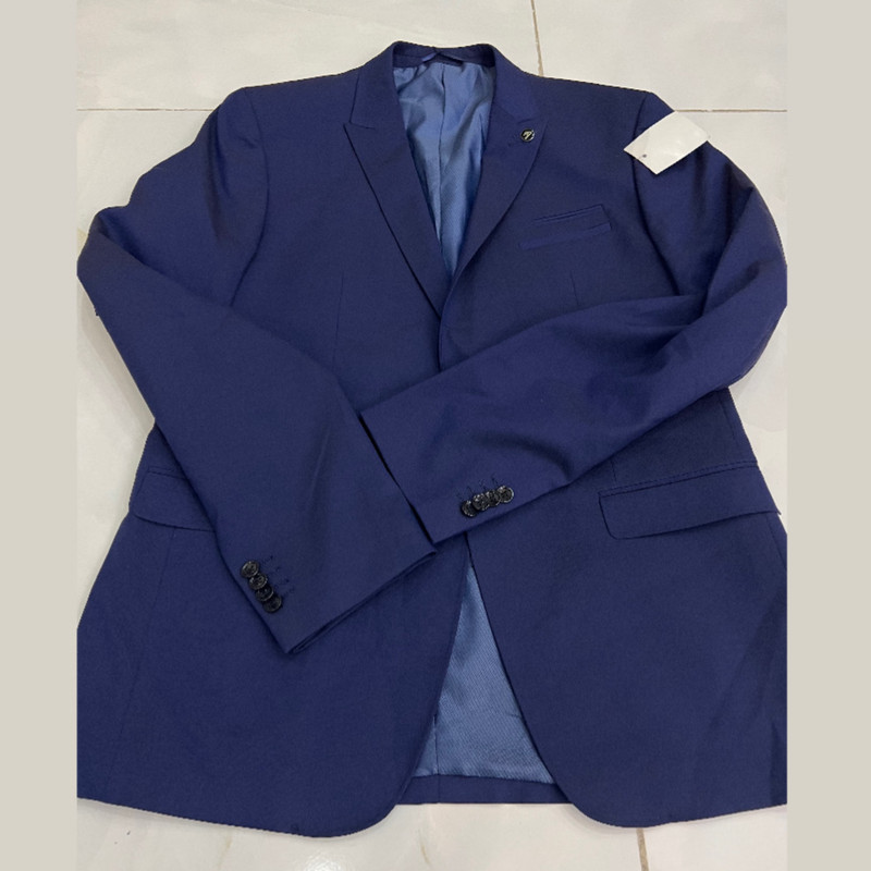 کت تک رسمی مردانه برنو بنانی
مدل B2029