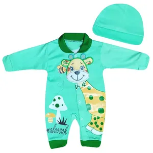 ست سرهمی و کلاه نوزادی طرح زرافه کد Sa8 رنگ سبز 