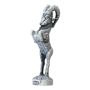 مجسمه طرح قوچ ایستاده