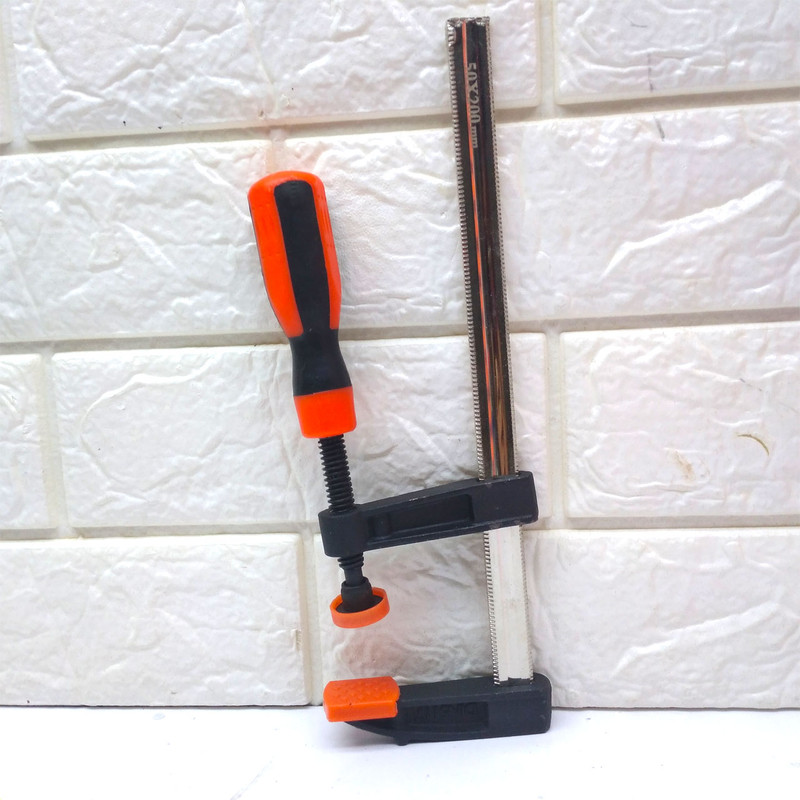 گیره پیچ دستی موبینس مدل 250x50 کد DIN5117